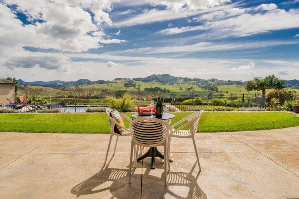 Luxury Country Retreat Leilighet Cooks Beach Eksteriør bilde